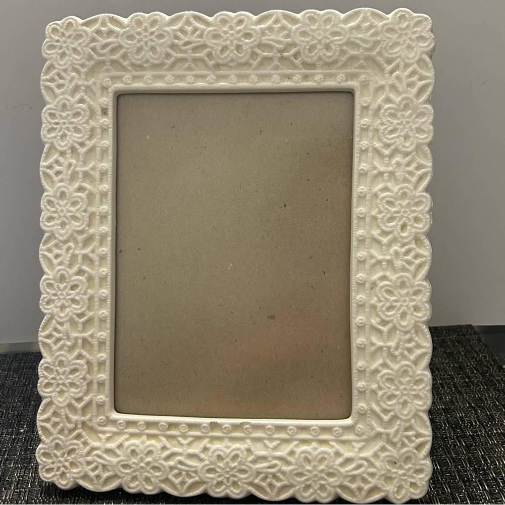 Vintage Elsa L Inc Photo Frame Ivory Floral Lace Ceramic Made in Taiwan